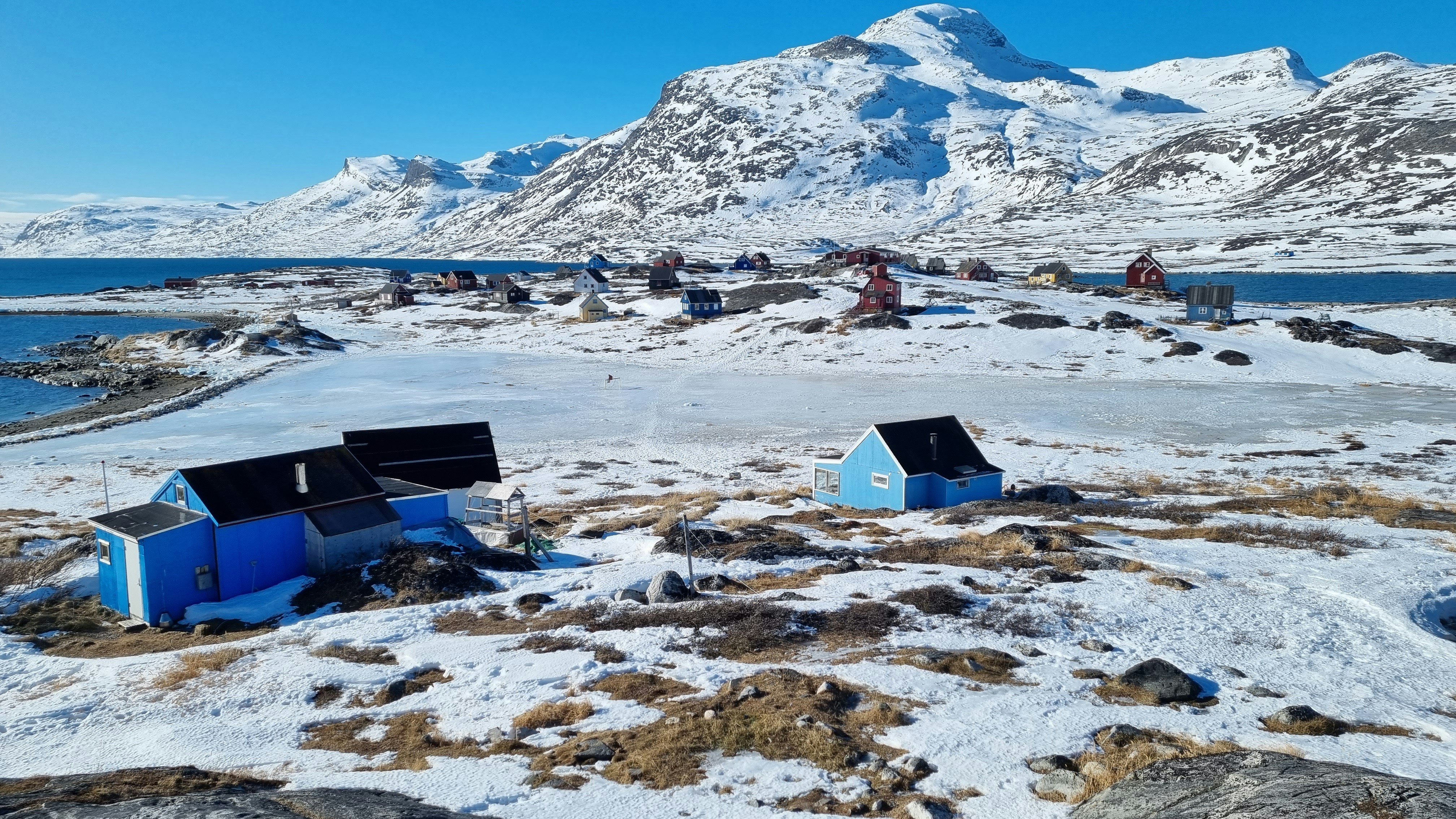 a picture of a small village close to Nuuk Greenland