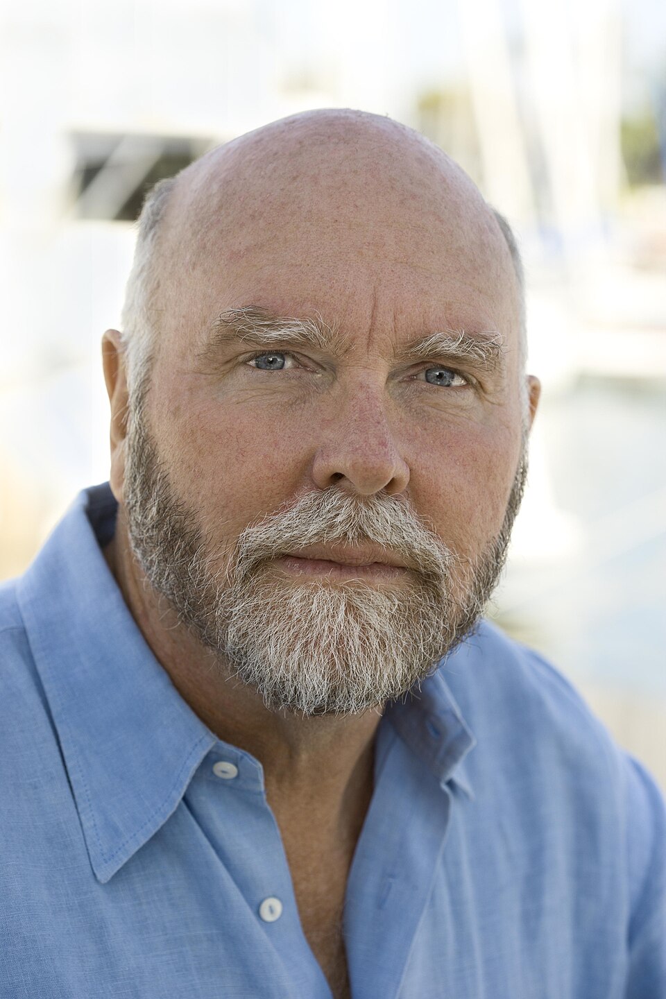 a headshot of Craig Venter