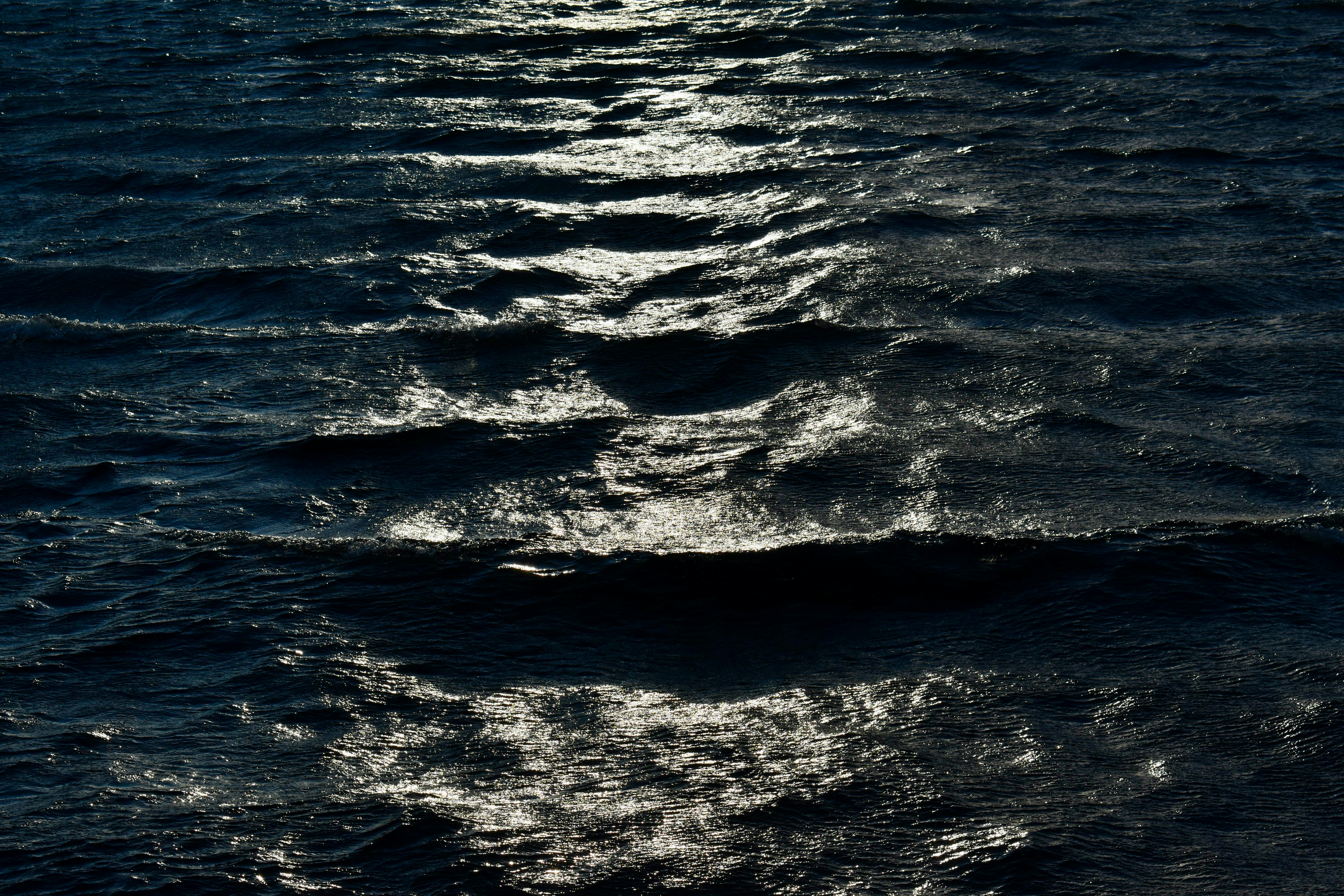 ocean waves at night