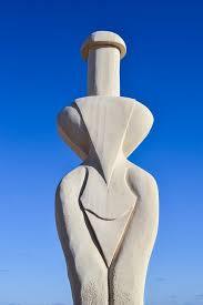 Sculpture of woman fertility