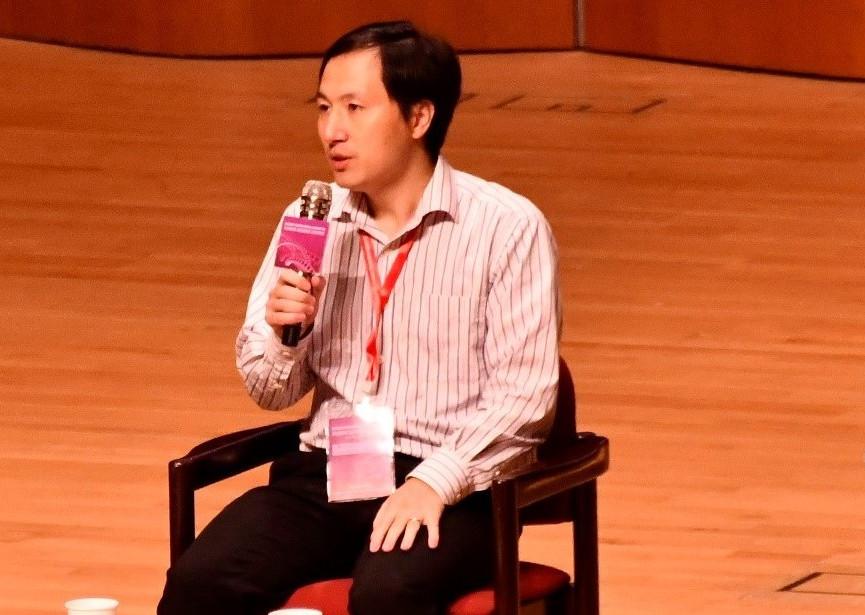 He Jiankui speaking at the Second International Summit on Human Genome Editing in Hong Kong
